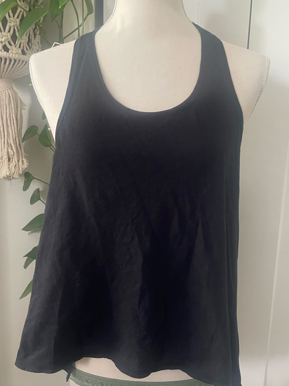 Sweaty Betty Black A-Line Racerback Tank Relaxed fit Sz small comfy airy flowy